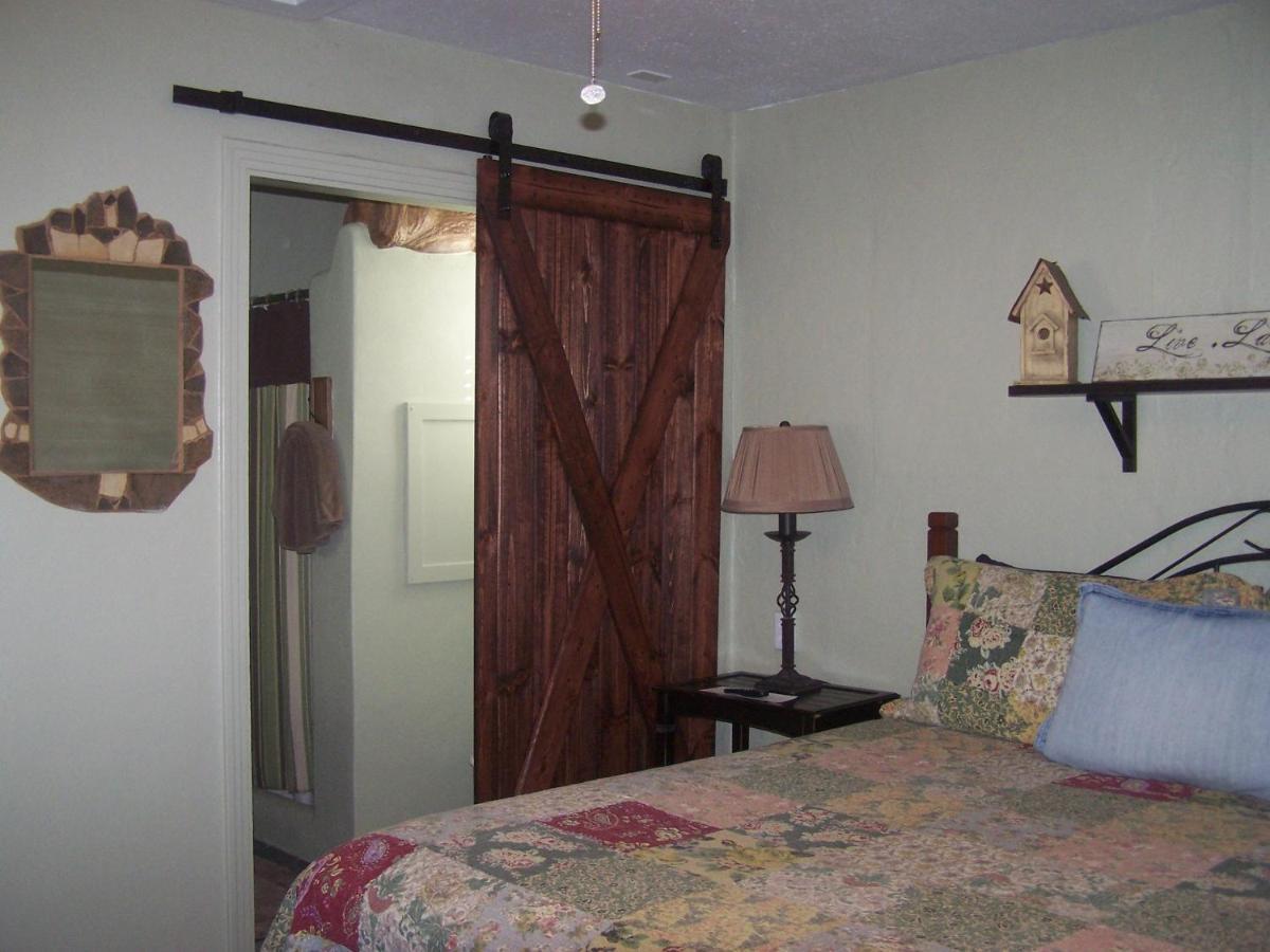 Blanco County Inn & Guesthouses מראה חיצוני תמונה